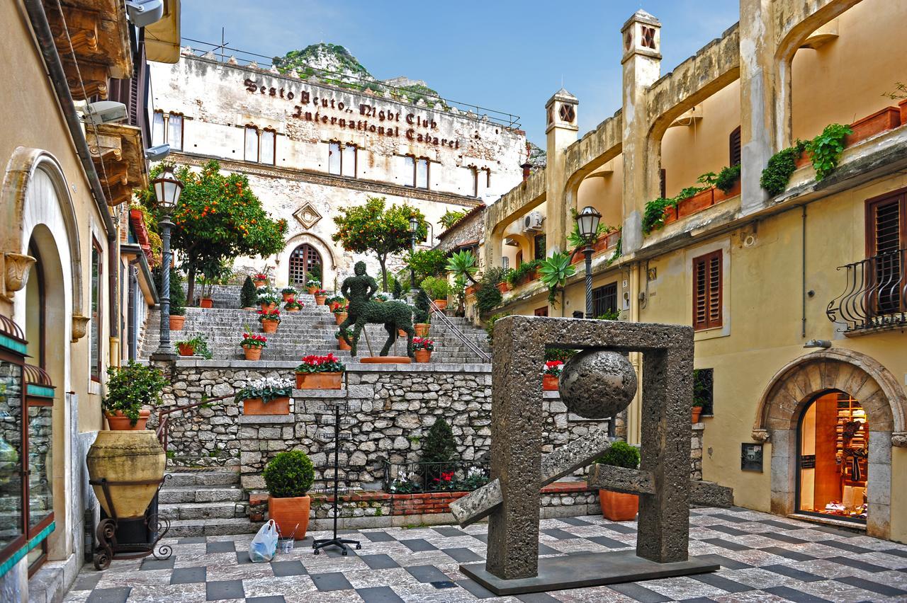 Casa Martina Appartement Giardini-Naxos Buitenkant foto