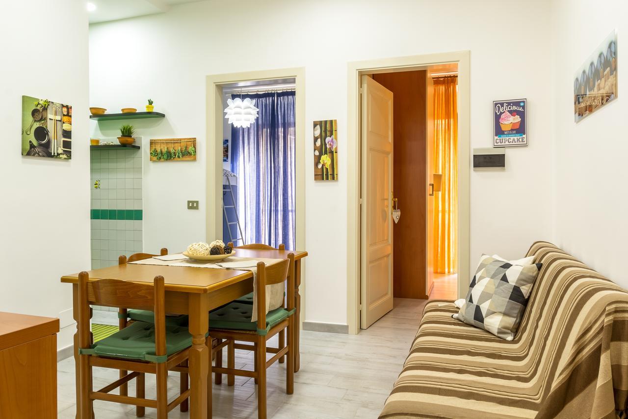Casa Martina Appartement Giardini-Naxos Kamer foto