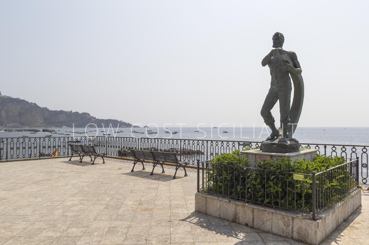 Casa Martina Appartement Giardini-Naxos Buitenkant foto
