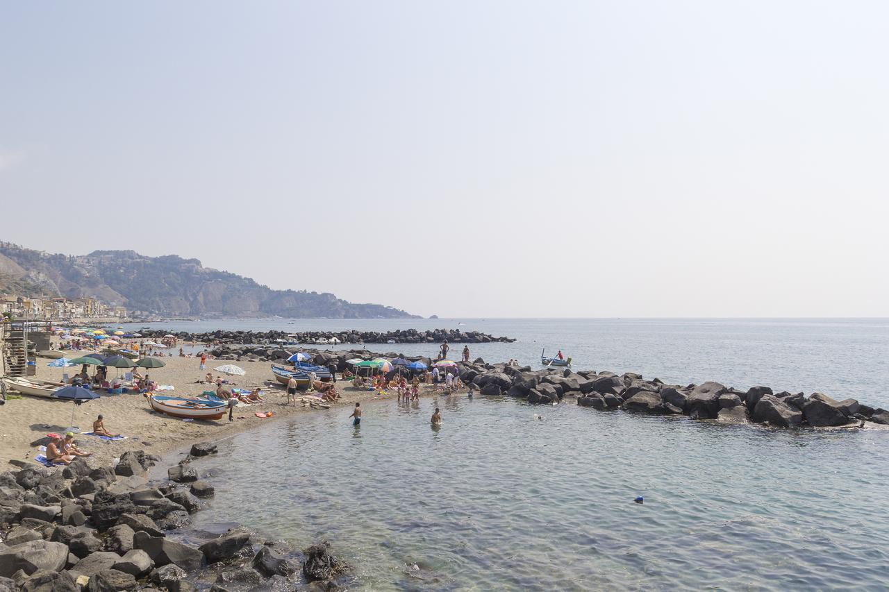 Casa Martina Appartement Giardini-Naxos Buitenkant foto