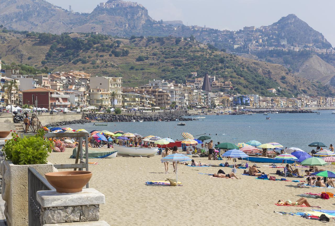 Casa Martina Appartement Giardini-Naxos Buitenkant foto